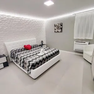 https://daydreamer-house.catania-hotels.net