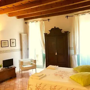 https://i-balconcini.italymilanhotels.net